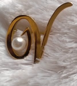 #kalung #gelang #cincin #bros #perhiasan #perak #emas #brosdagu #johor #jewelry #broshijab #indonesia #selangor #gold #anting #cincinnikah #brooch #kelantan #fashion #cincincouple #kedah #hongkong #brosmurah #jakarta #jualcincin #broshandmade #sabah #instajewelry #surabaya #cincintunangan